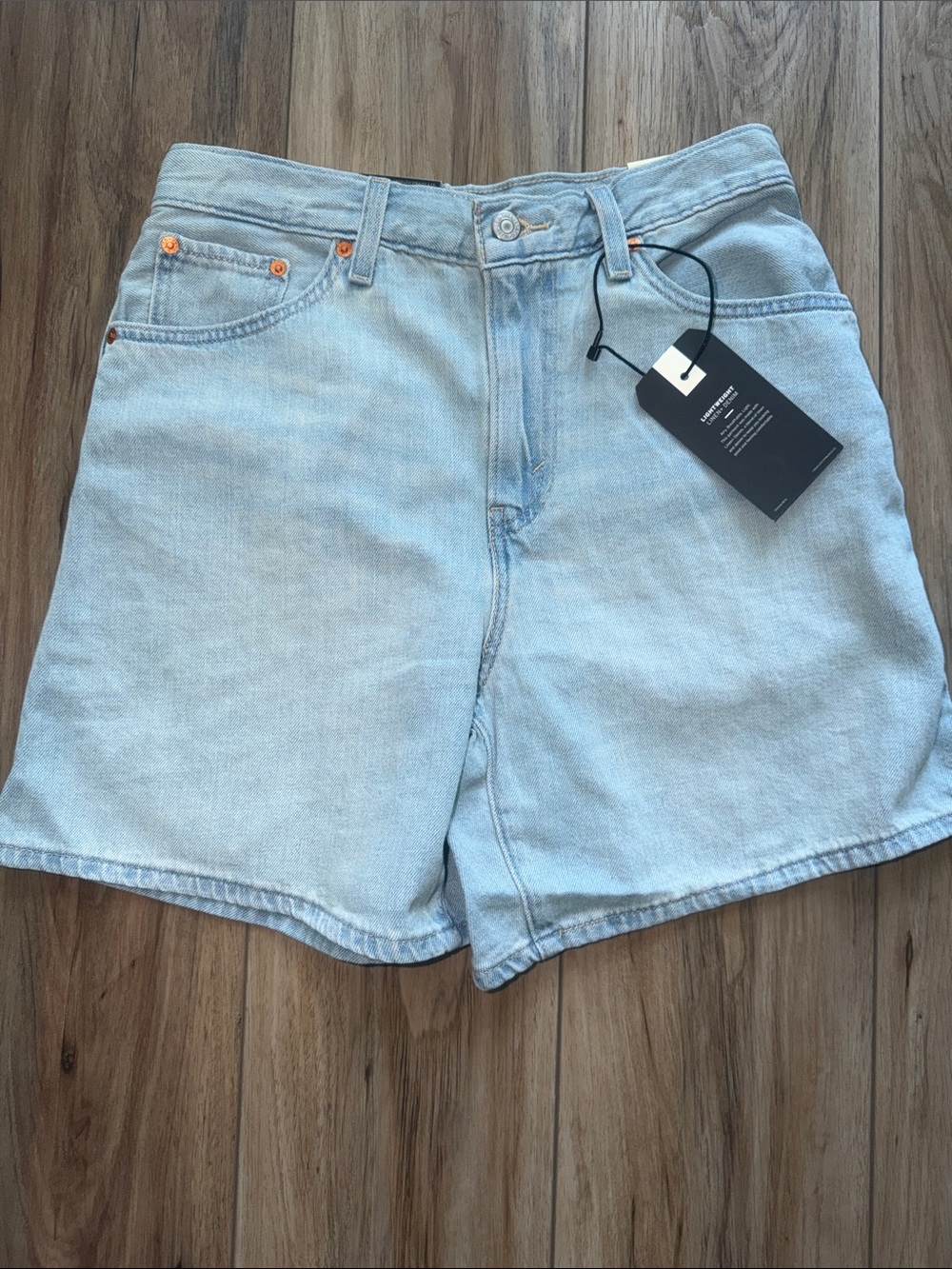 Levi's High Baggy Linen+ Denim Lightweight Shorts Light Blue Wash NWT 28 - Picture 3 of 10